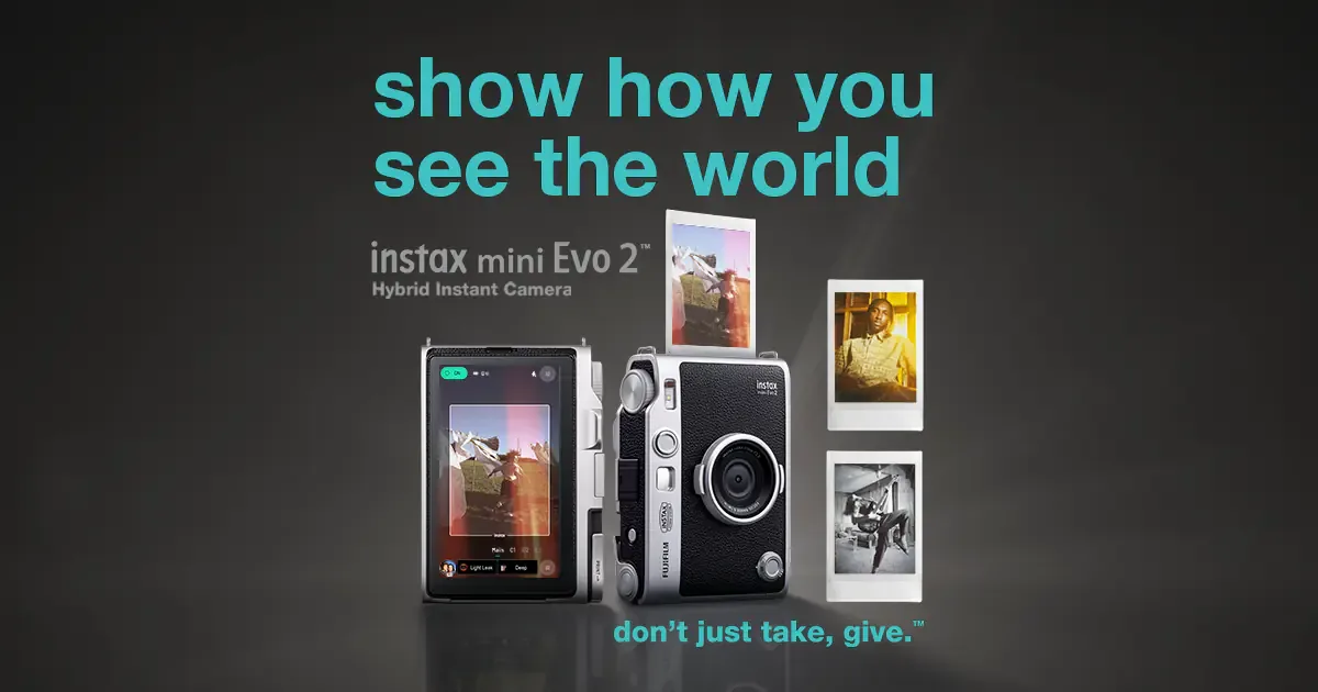 Fujifilm Instax Mini Evo 2 med den nya pekskärmen på baksidan